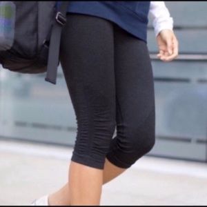Lululemon In The Flow Crop Leggings